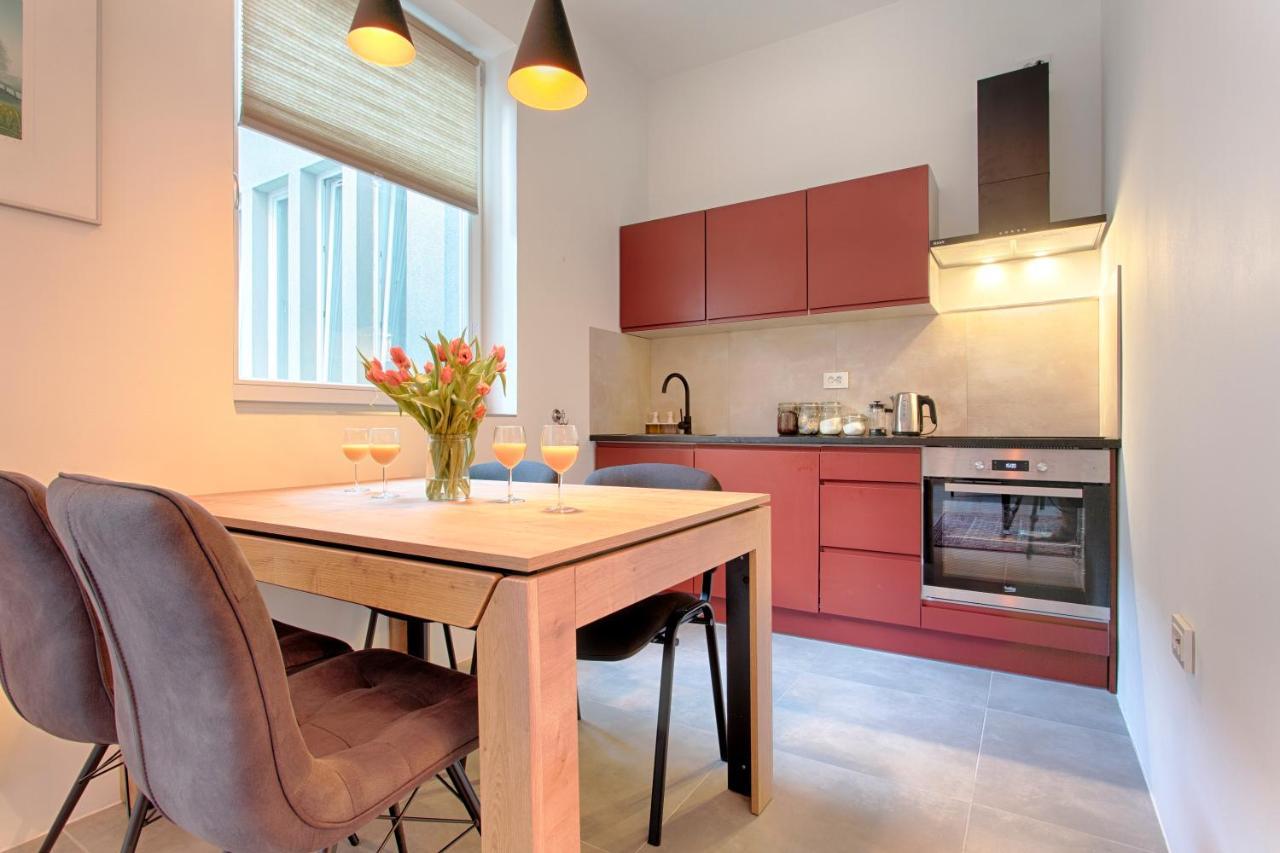 Tyzenhauz Apartments Wawel Krakow Luaran gambar